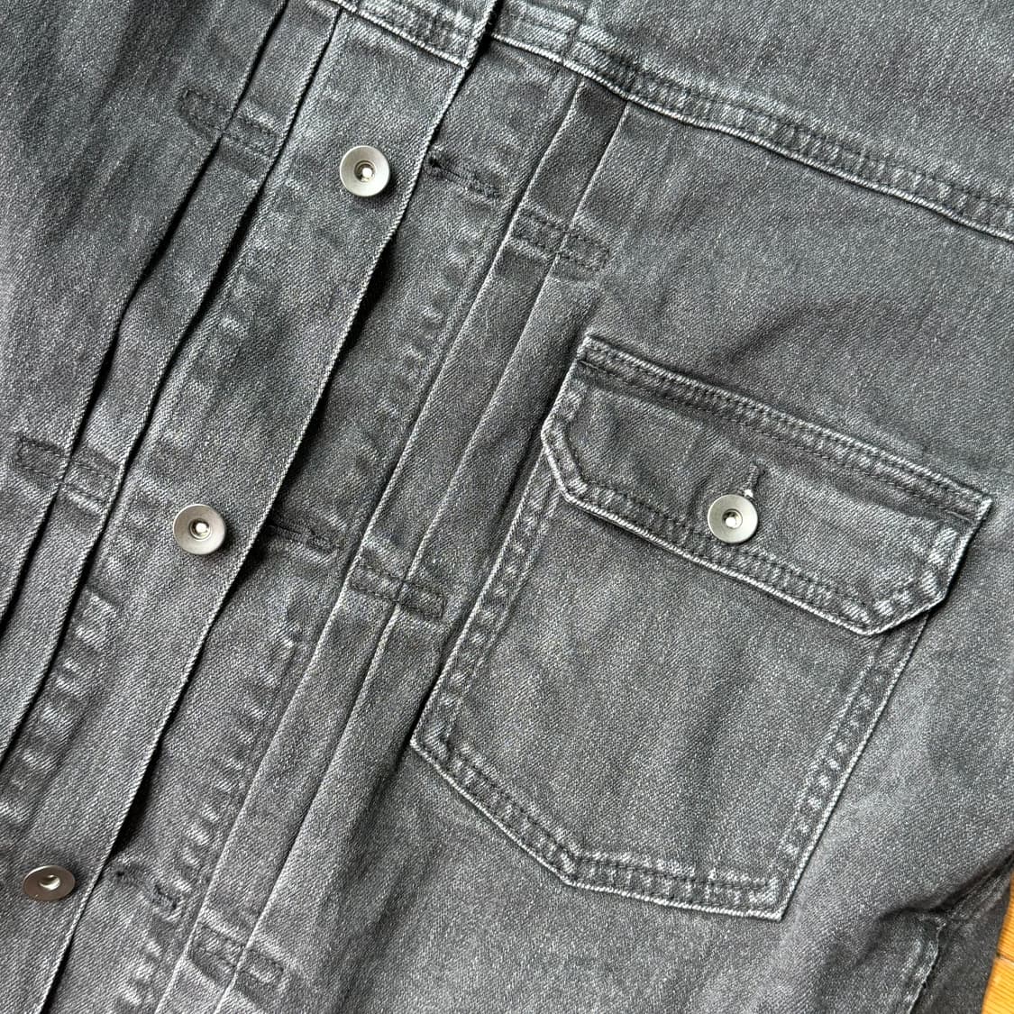 유니클로 1세대 데님자켓 블랙 지쟌 상품이미지3