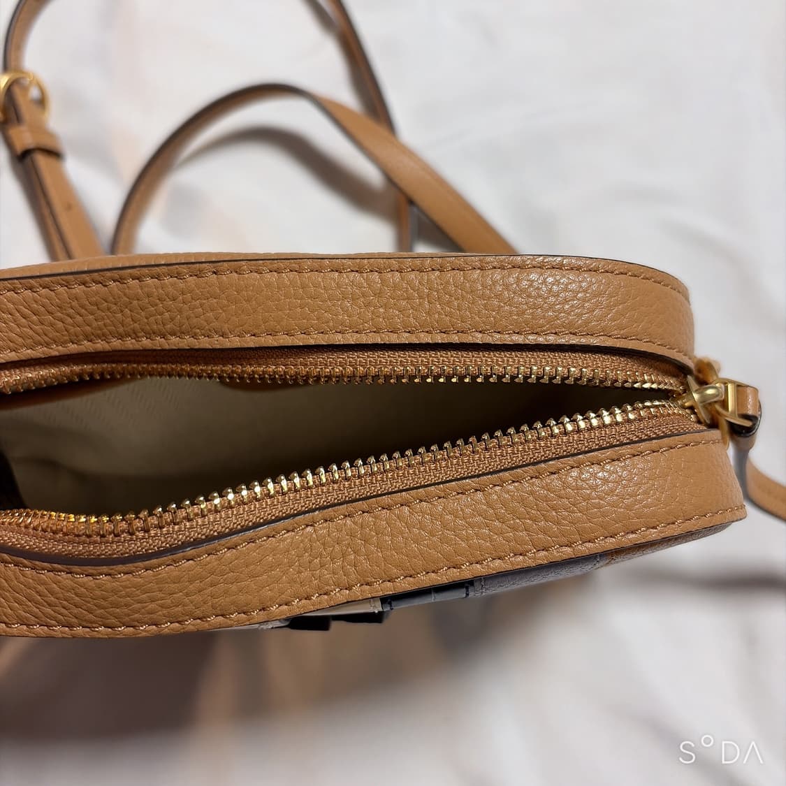 토리버치 스트라이프 크로스백 상품이미지8