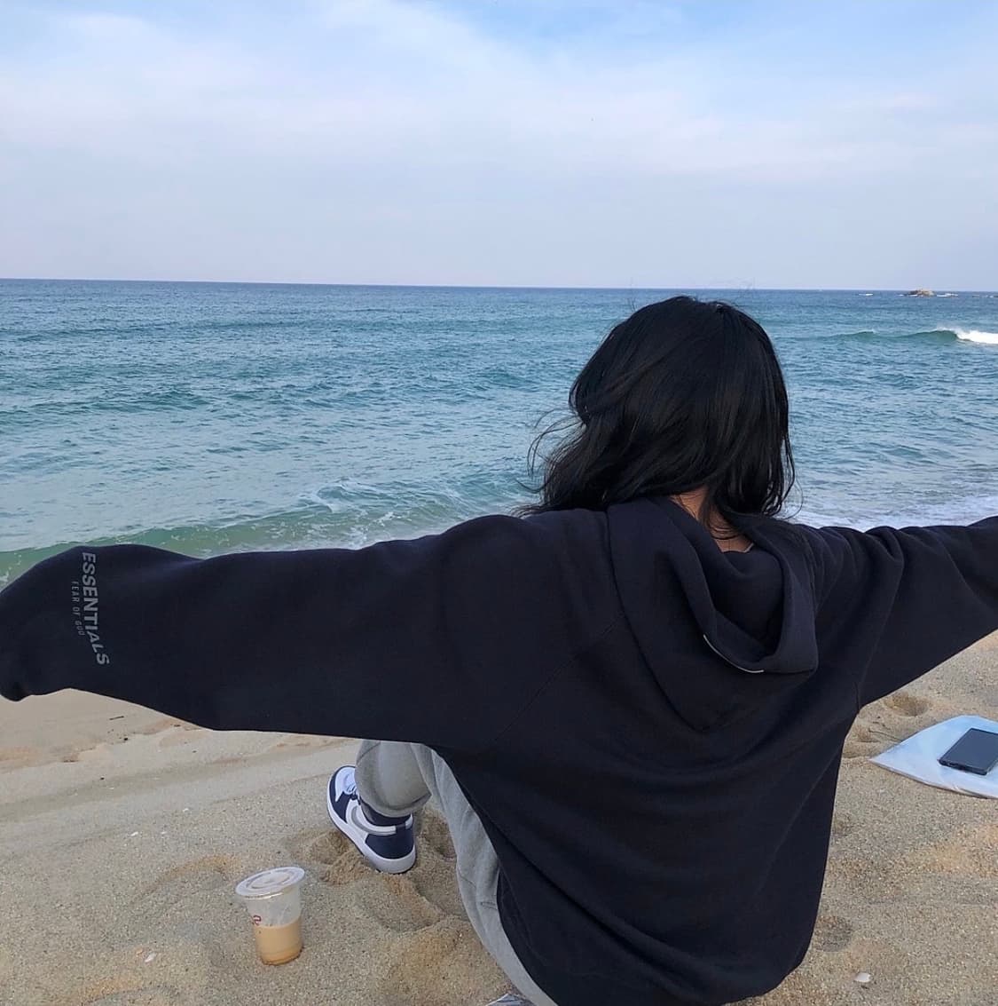 에센셜 로고 후드 네이비/다크 네이비 - 에센스 한정 상품이미지2