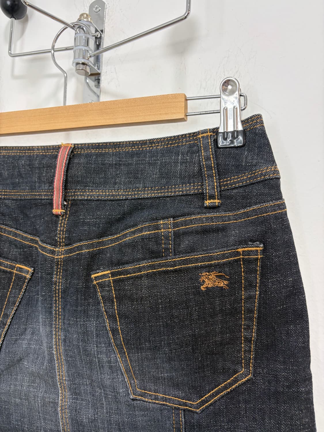 버버리 y2k 데님 흑청 스커트 치마 상품이미지7