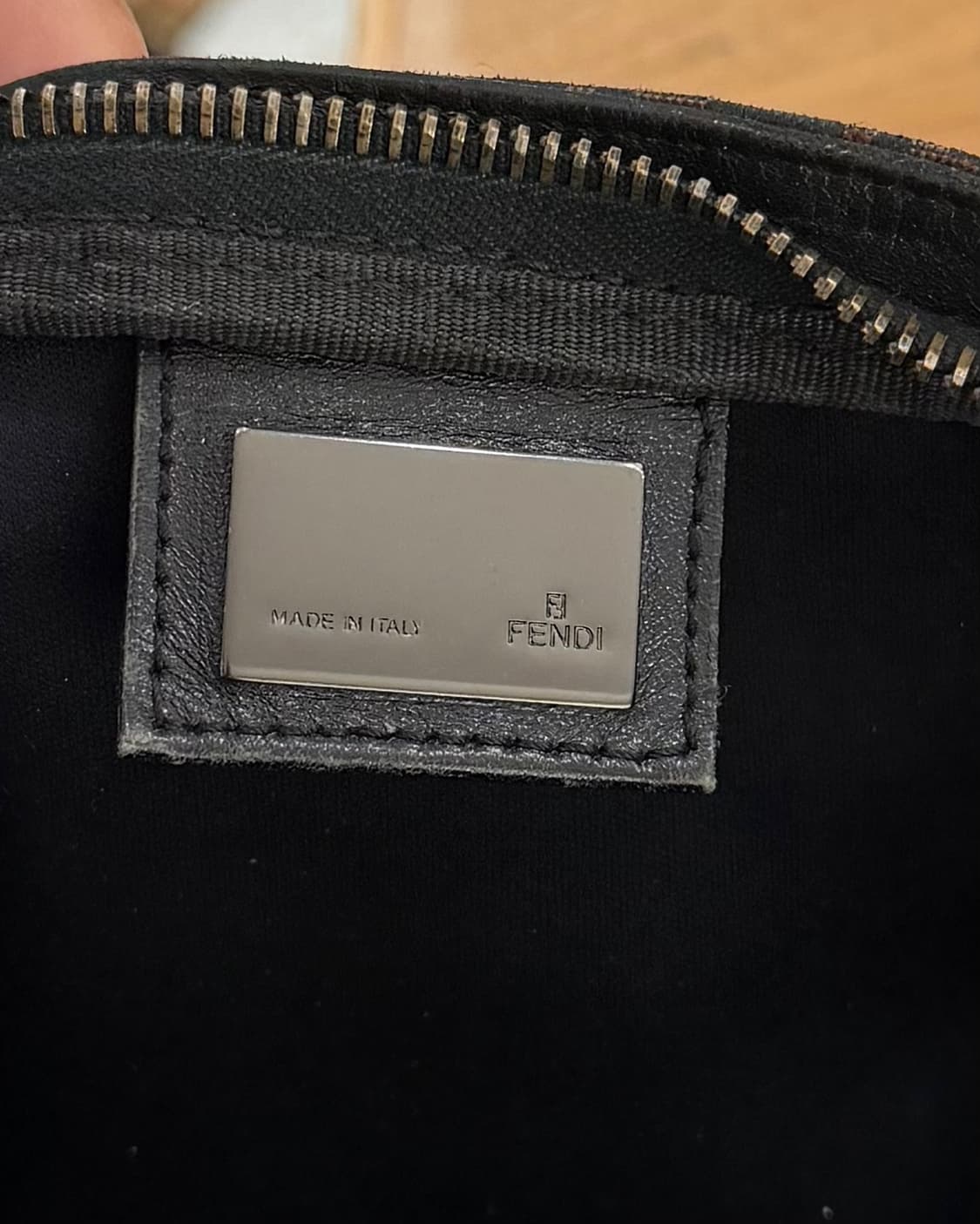 펜디 브라운 주카 캔버스 크로스백 상품이미지6