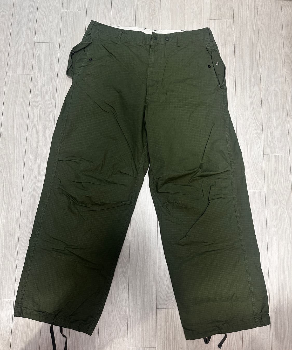 엔지니어드 가먼츠 오버 팬츠 입니다. 상품이미지1