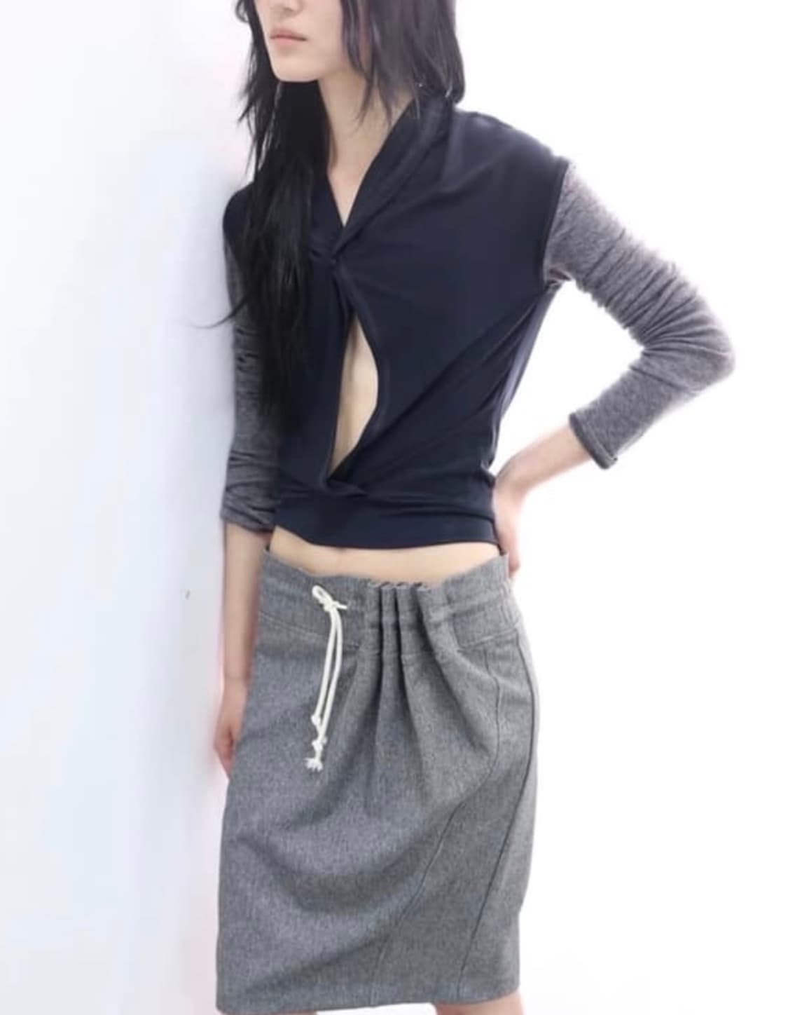 ULIKASANCTUS BACK FLARE TOP 상품이미지2