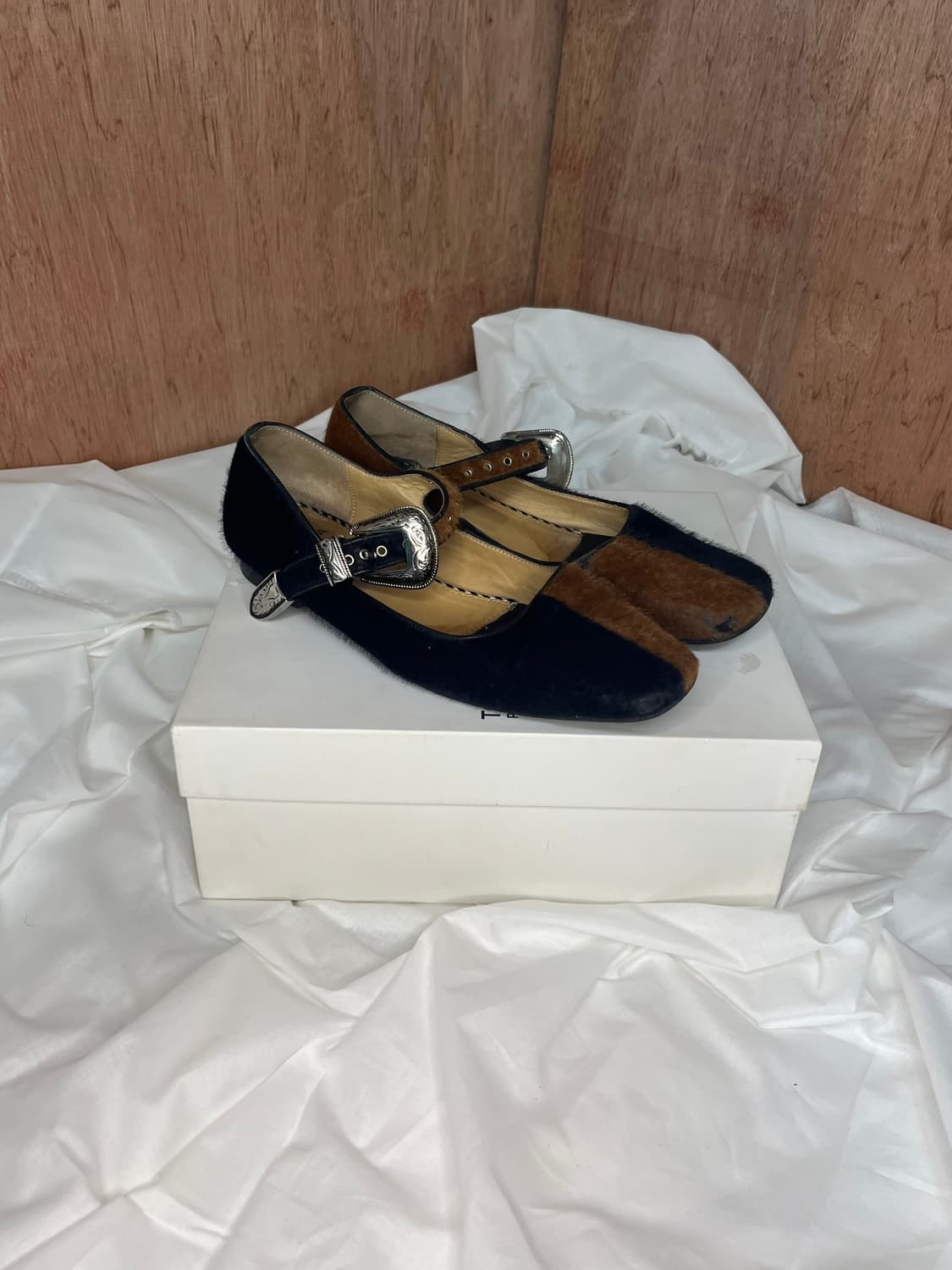 토가 풀라 카우헤어 T-스트랩 메리제인 슈즈 상품이미지1