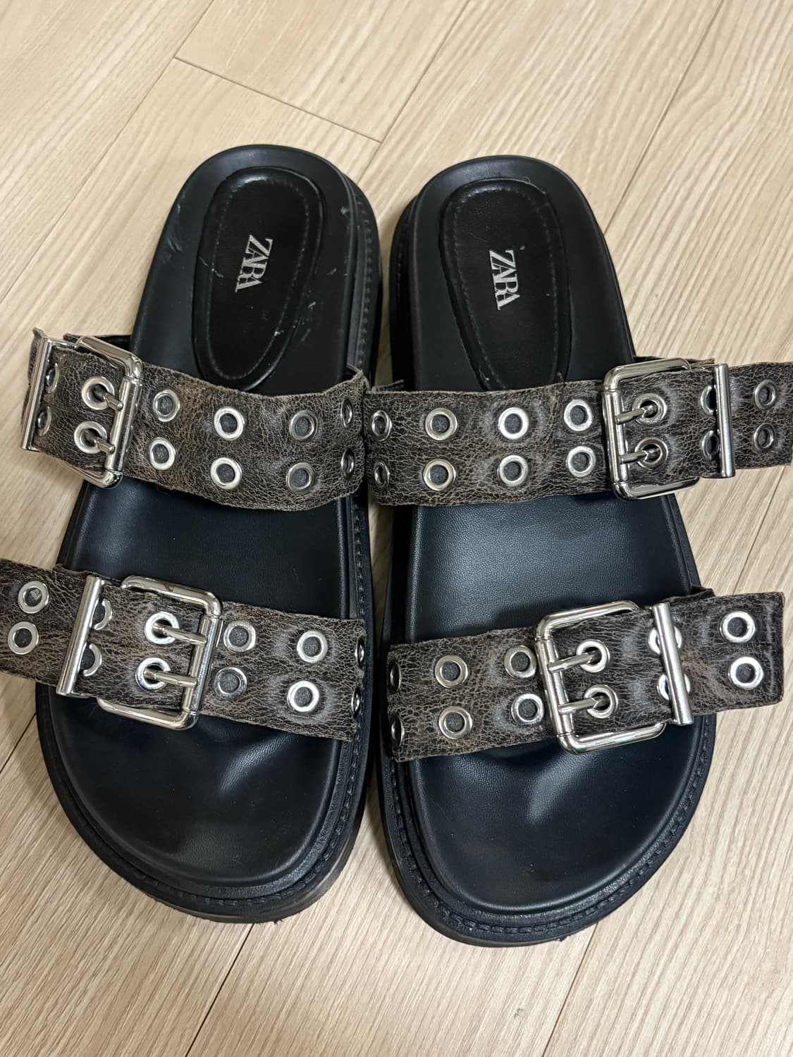 Zara 벨트 샌들 상품이미지1