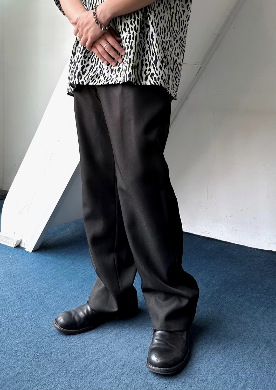 Poly twill fabric 2 pleats wide trousers 상품이미지5