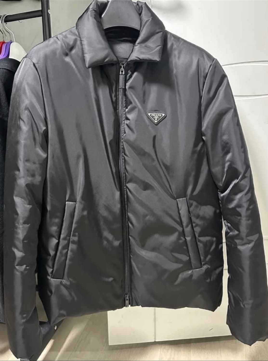 프라다 리나일론 크롭 다운 자켓 블랙 s 상품이미지1