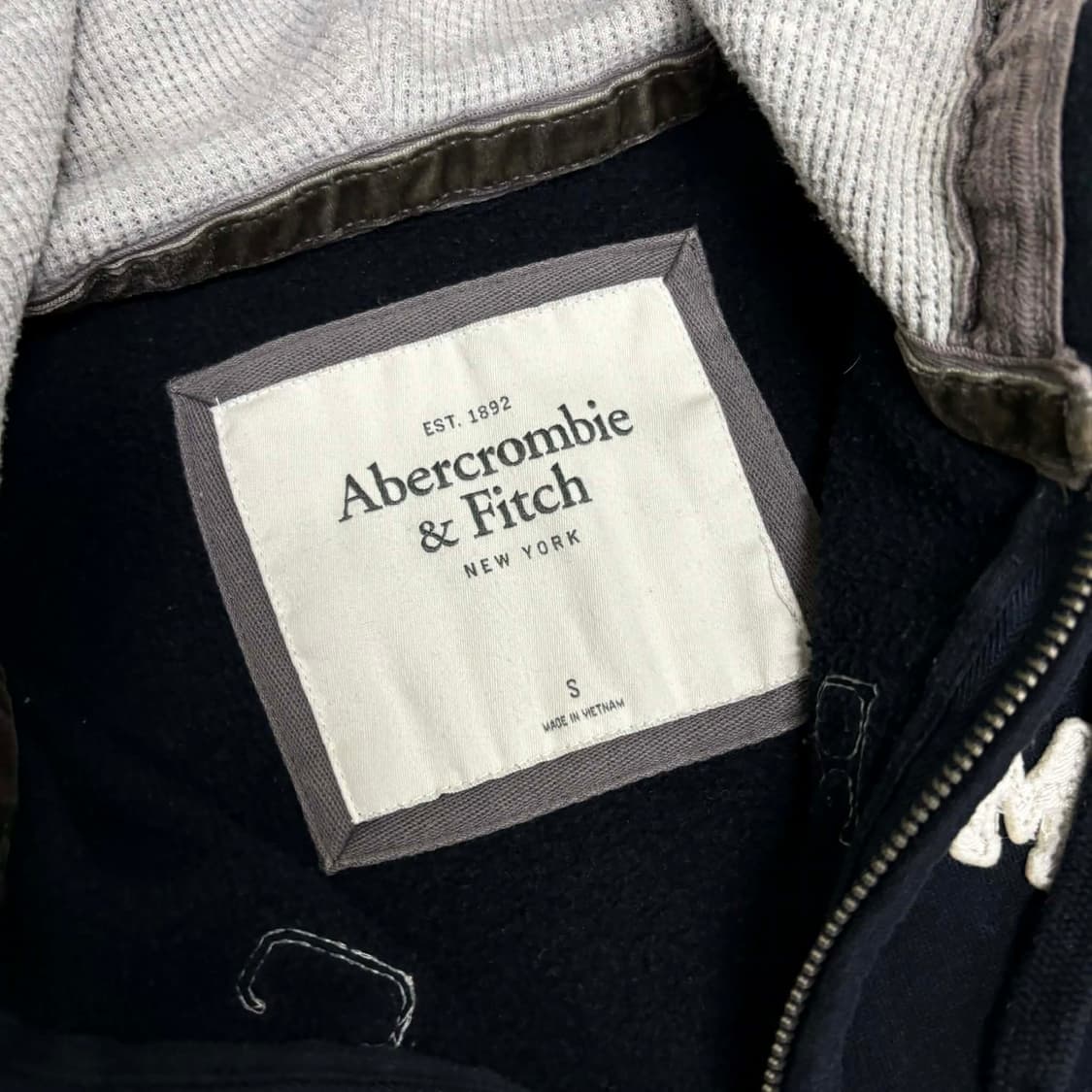 아베크롬비 y2k 여리핏 블랙 걸즈 대장급 후드집업 희귀져지(S) 상품이미지4