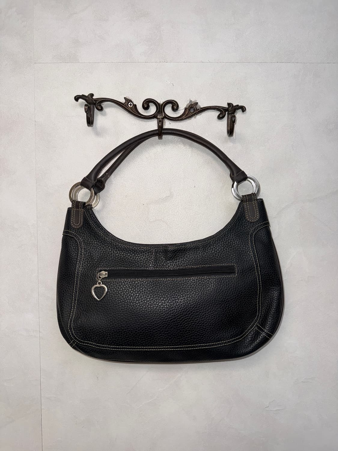 Black heart buckle pocket shoulder bag 상품이미지4