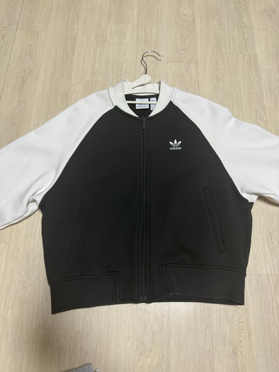 아디다스 아디컬러 트레포일 로고 여성 봄버자켓 상품이미지3