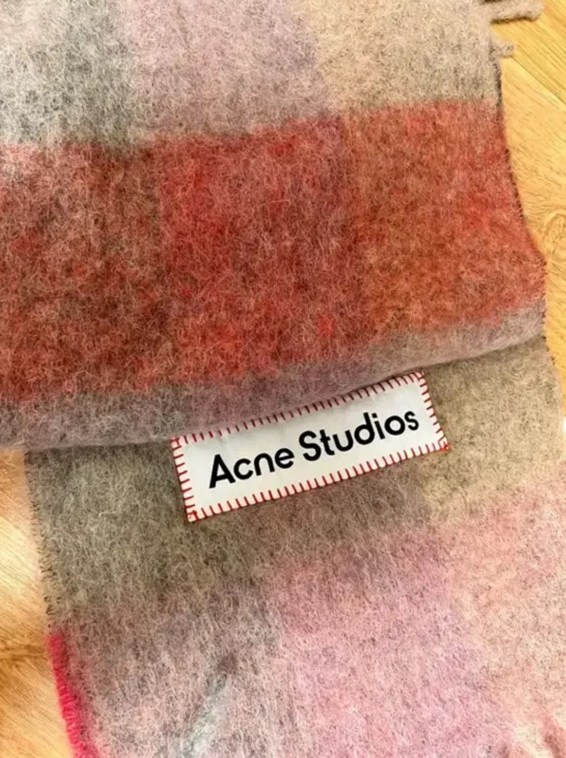 아크네 모헤어 머플러 상품이미지3