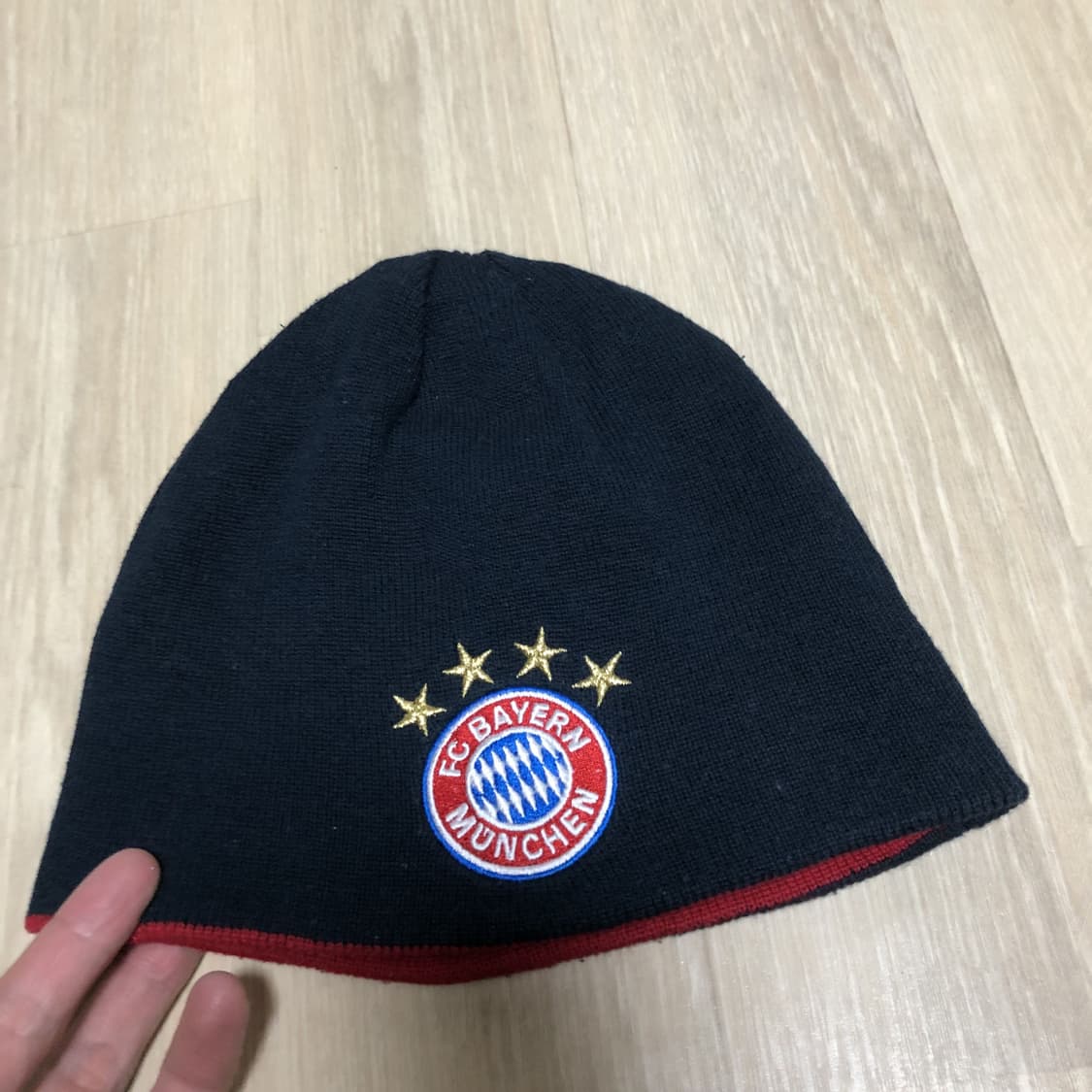 (OS) FC 바이에른 뮌헨 오피셜 리버시블 노 커프 숏 비니 네이비 상품이미지2