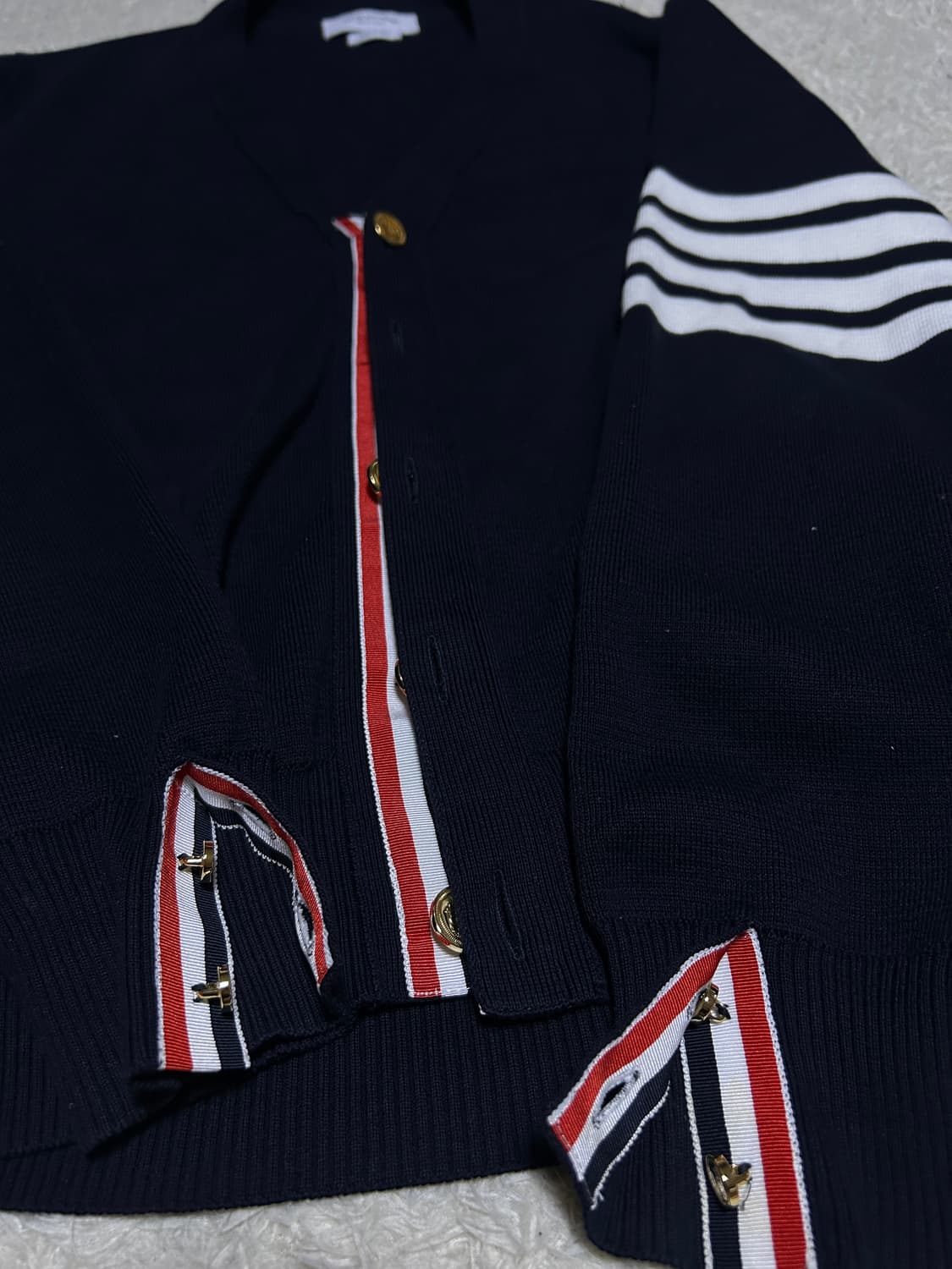 [3size/새상품급] 톰브라운 밀라노스티치 금장 가디건 상품이미지4