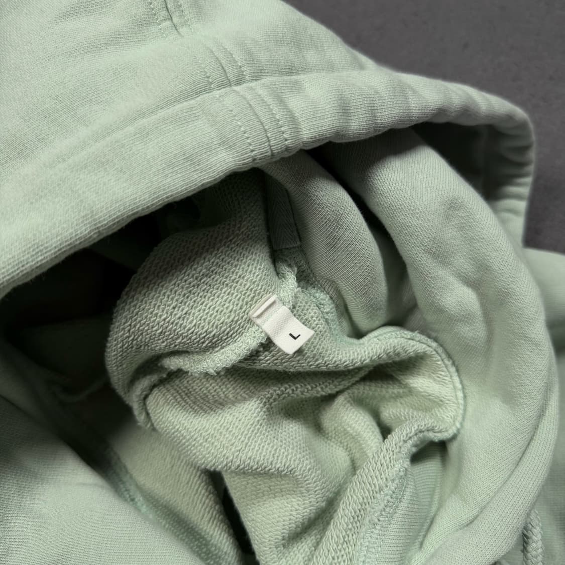 AMI 아미 22fw 페일그린 하트로고 후드티 상품이미지4