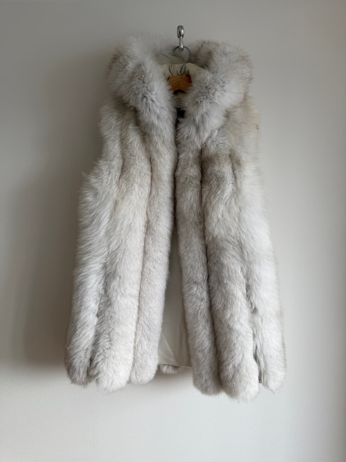 D.H fur DAEHO 리얼모피 오버 후드 베스트 상품이미지1