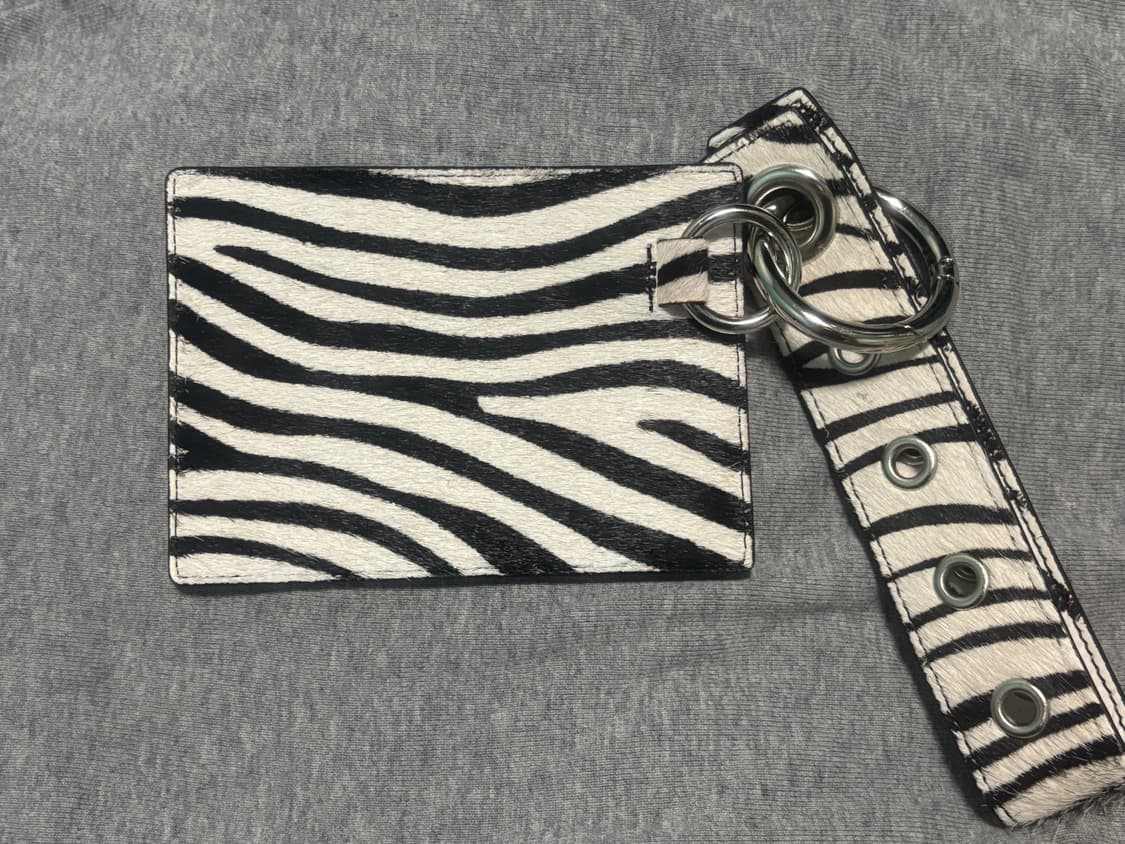 새상품)히에타 X 혜정 지브라 월렛 카드지갑 (송치) 상품이미지3