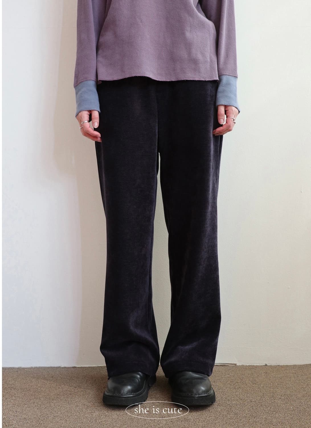 [She is cute] 스트레이트핏 트랙팬츠 (블랙) 상품이미지1