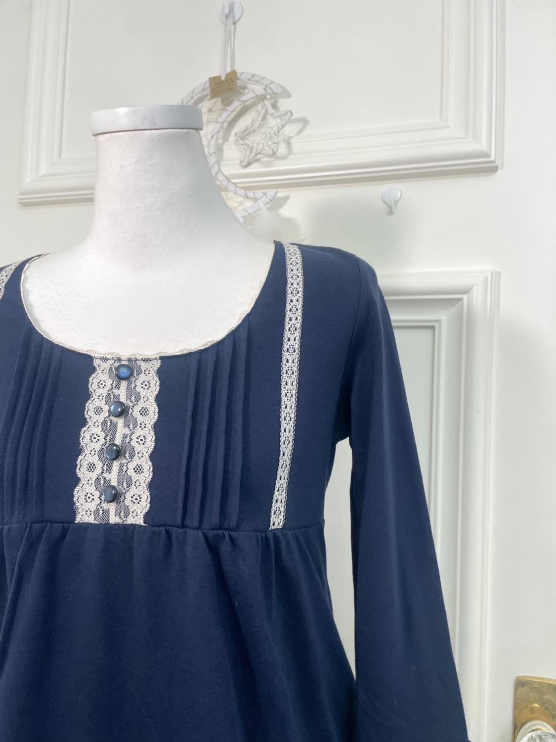 CINEMA CLUB navy lace point cotton top 상품이미지7