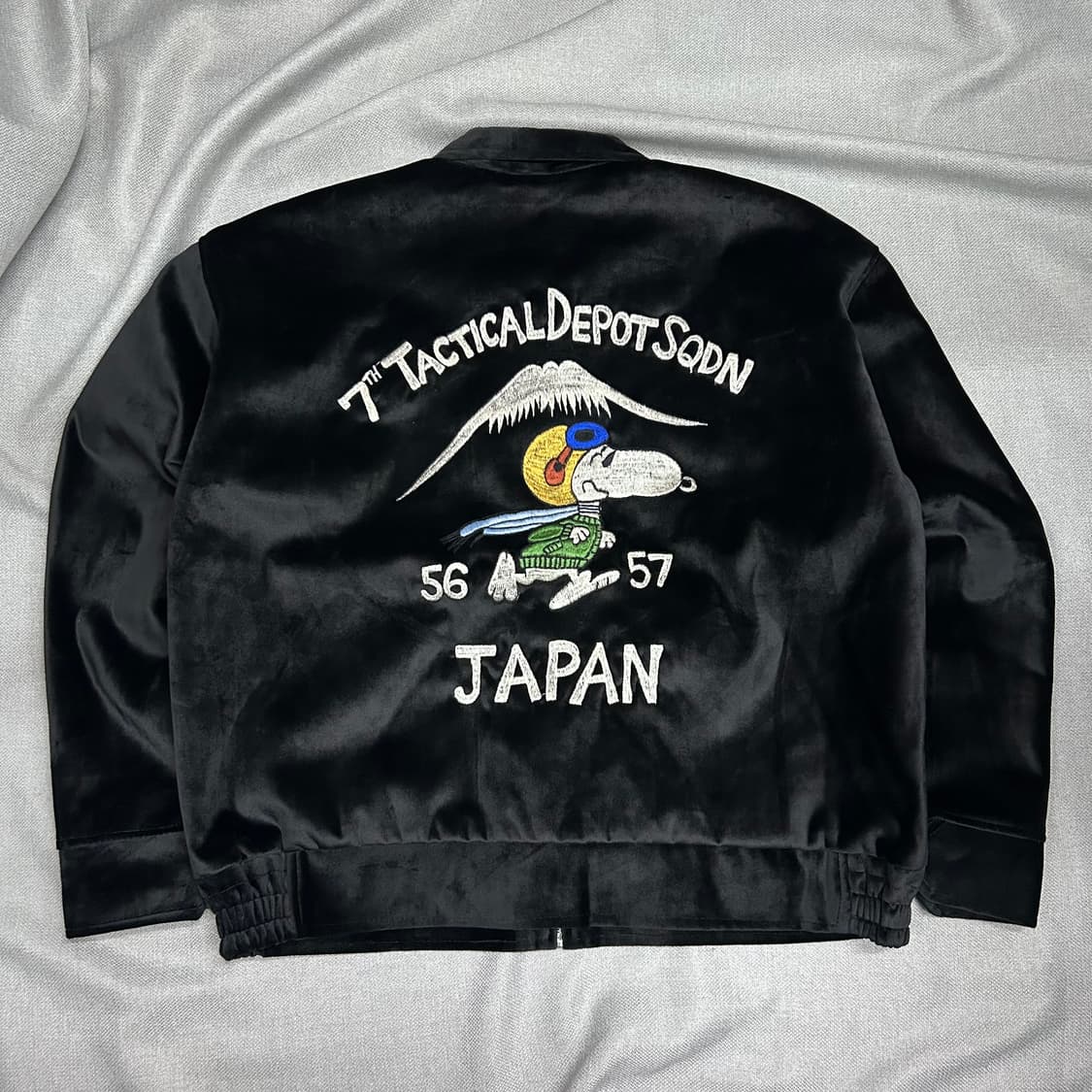 Vintage Snoopy Embroidery Velvet Jacket 상품이미지1