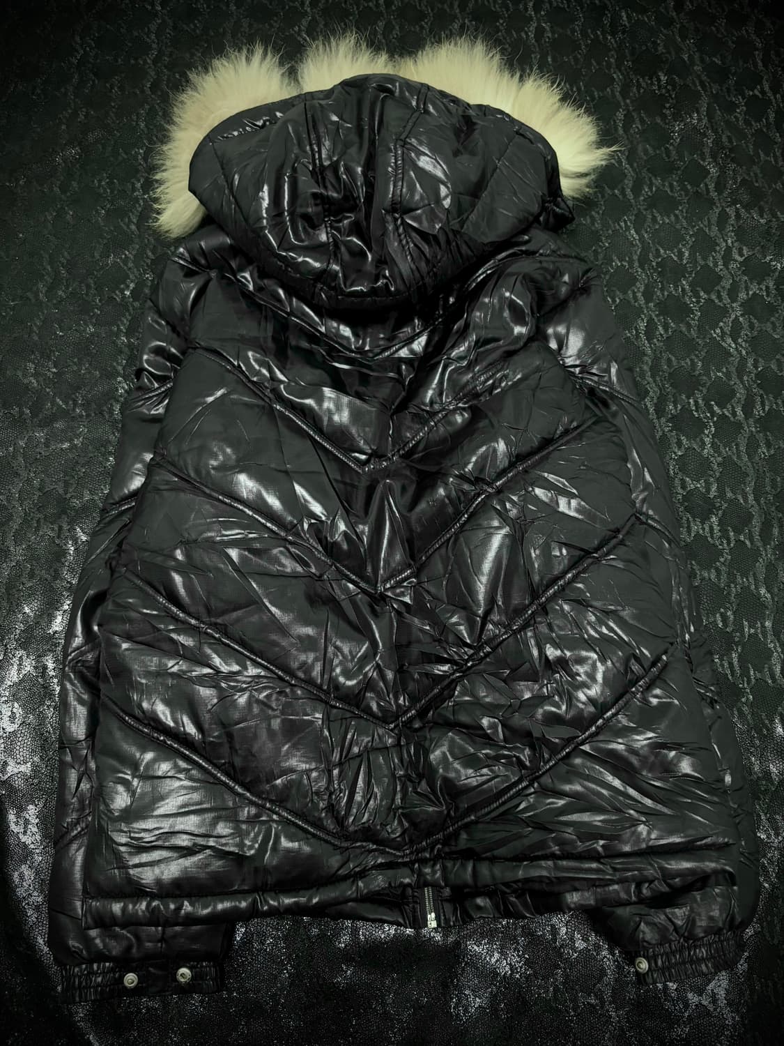 “VIRGIN VOYAGE” Chic Mood Black Fur Hood 상품이미지5