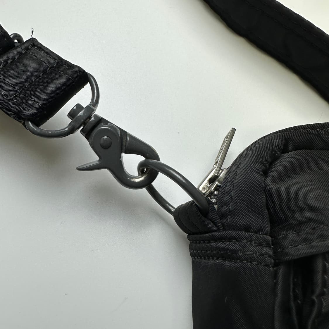 PORTER TANKER SHOULDER BAG 포터 탱커 숄더백 상품이미지5