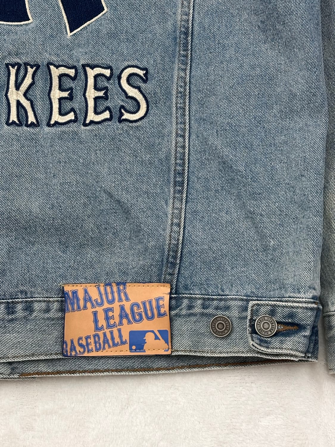 (100)MLB 뉴욕양키스 자수로고 데님 자켓 상품이미지3