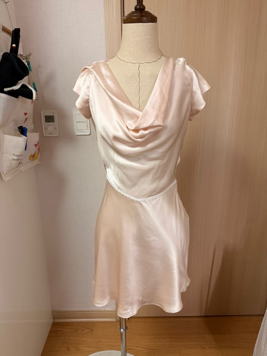 Redrew clothing 카울넥 미니 백리스 실크 드레스 여름원피스 상품이미지7