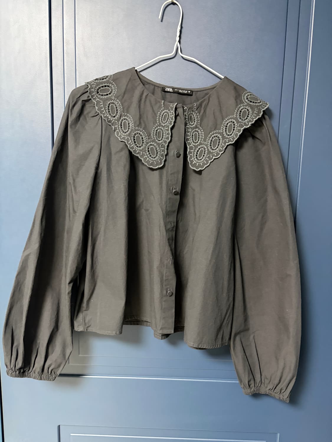 자라 로우클래식차콜 블라우스 상품이미지1