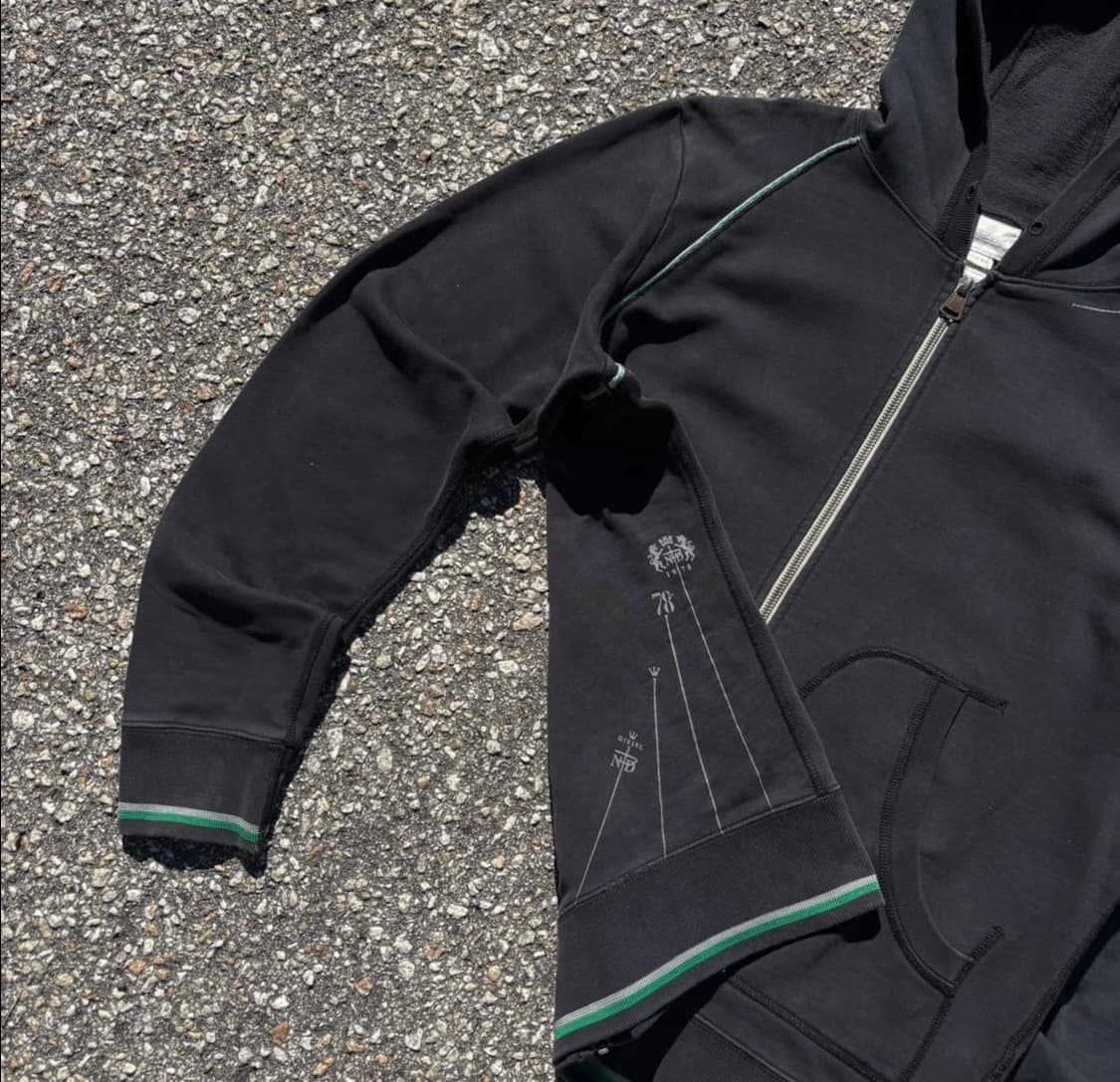 DIESEL 디젤 블랙컬러 라인 후드집업 상품이미지5