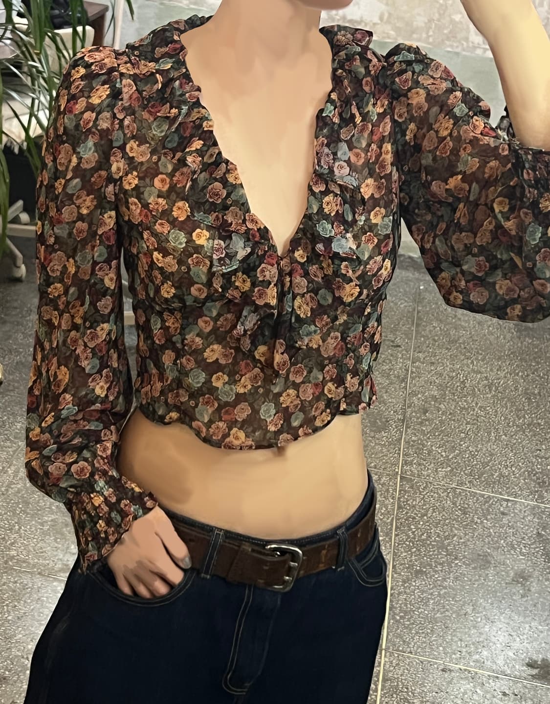 [ZARA] 쉬폰 플라워 크롭 블라우스 상품이미지1