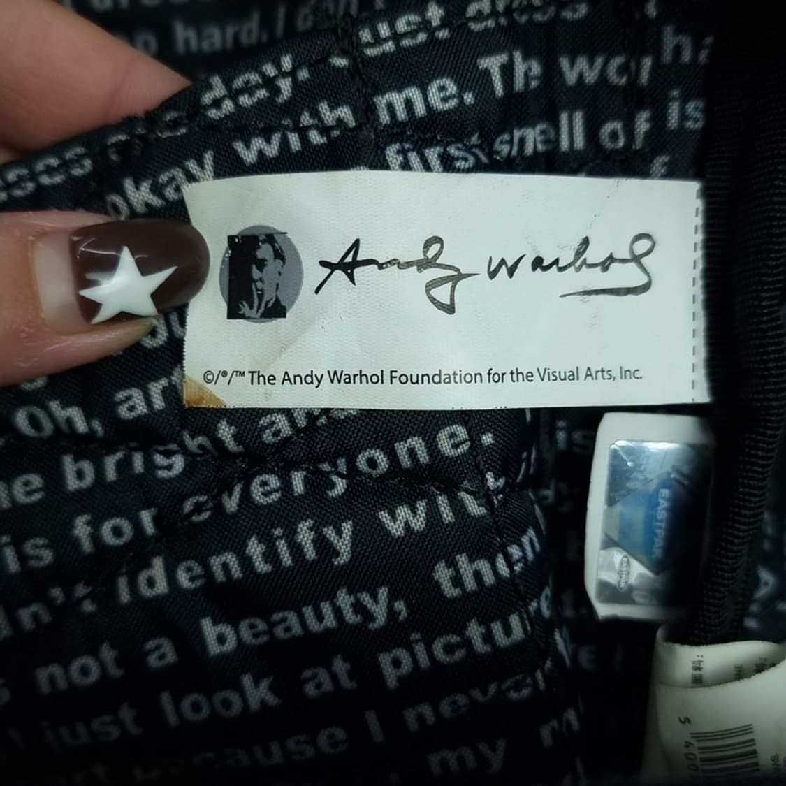 [이스트팩 X 앤디워홀] 레더 패디드 파커 가죽 백팩 M17011 상품이미지7