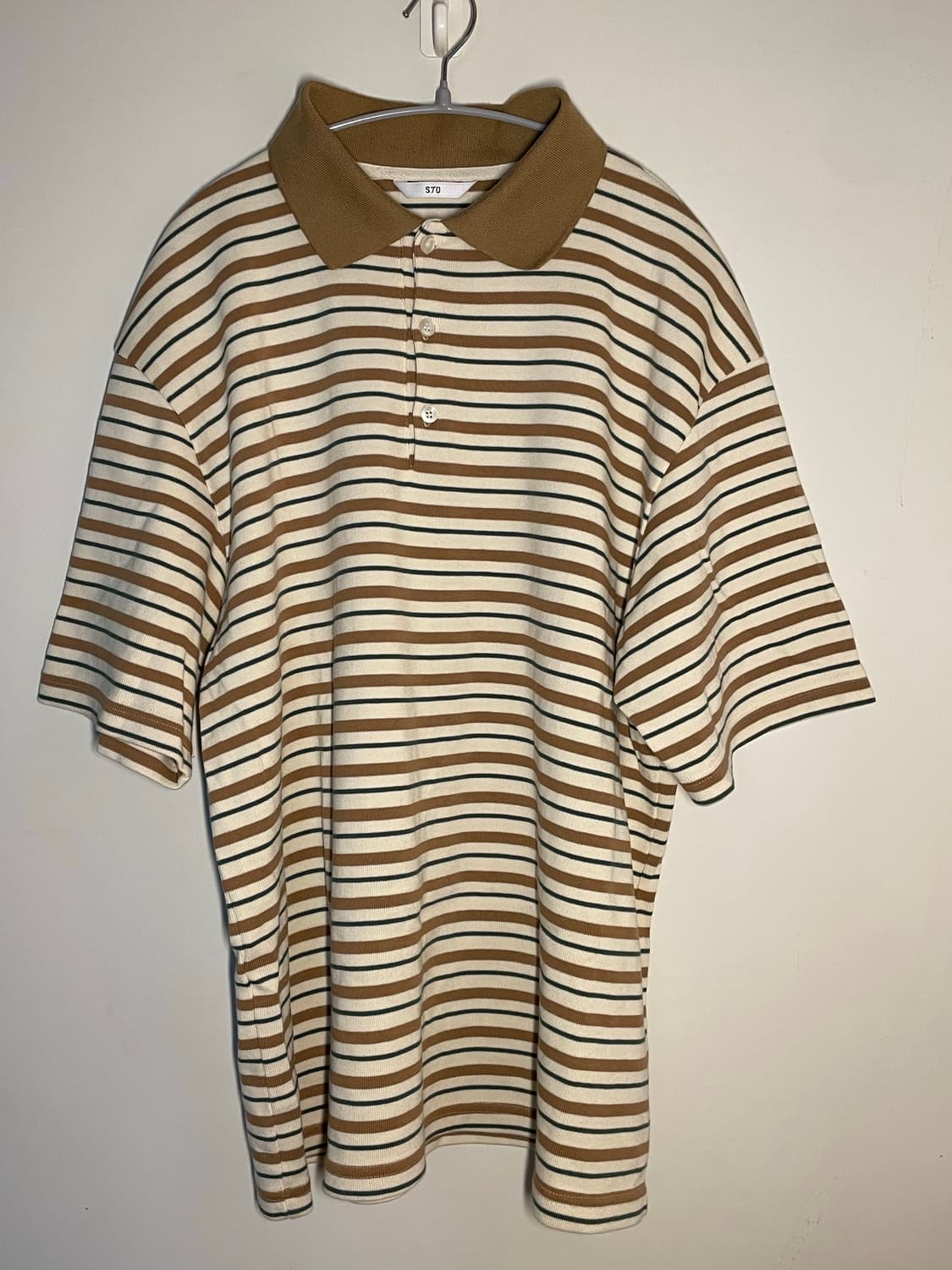 STU 스트라이프 카라 티셔츠 크림 베이지 (L사이즈) 상품이미지3