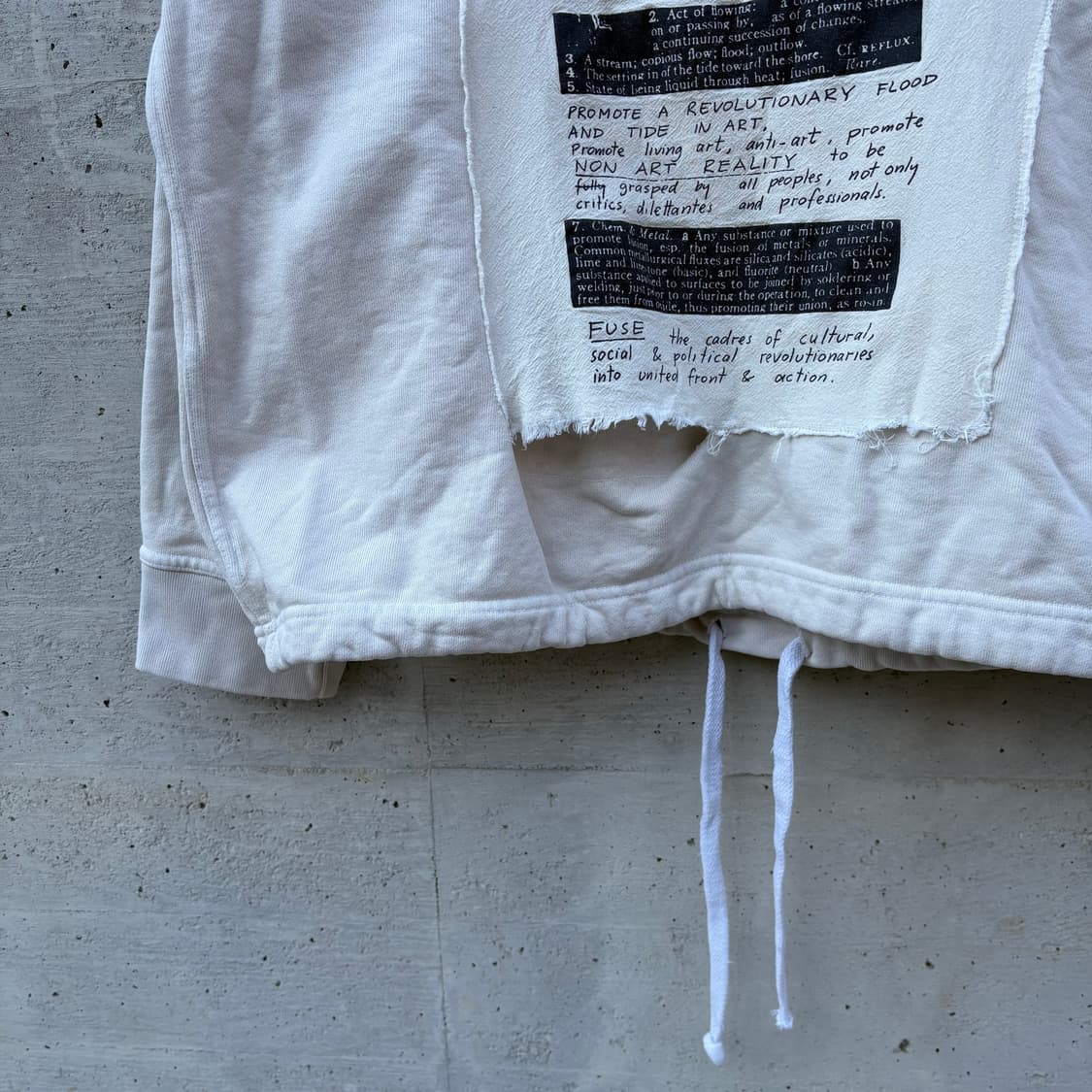 브레인데드 모크넥 오프화이트 스웻셔츠 상품이미지9