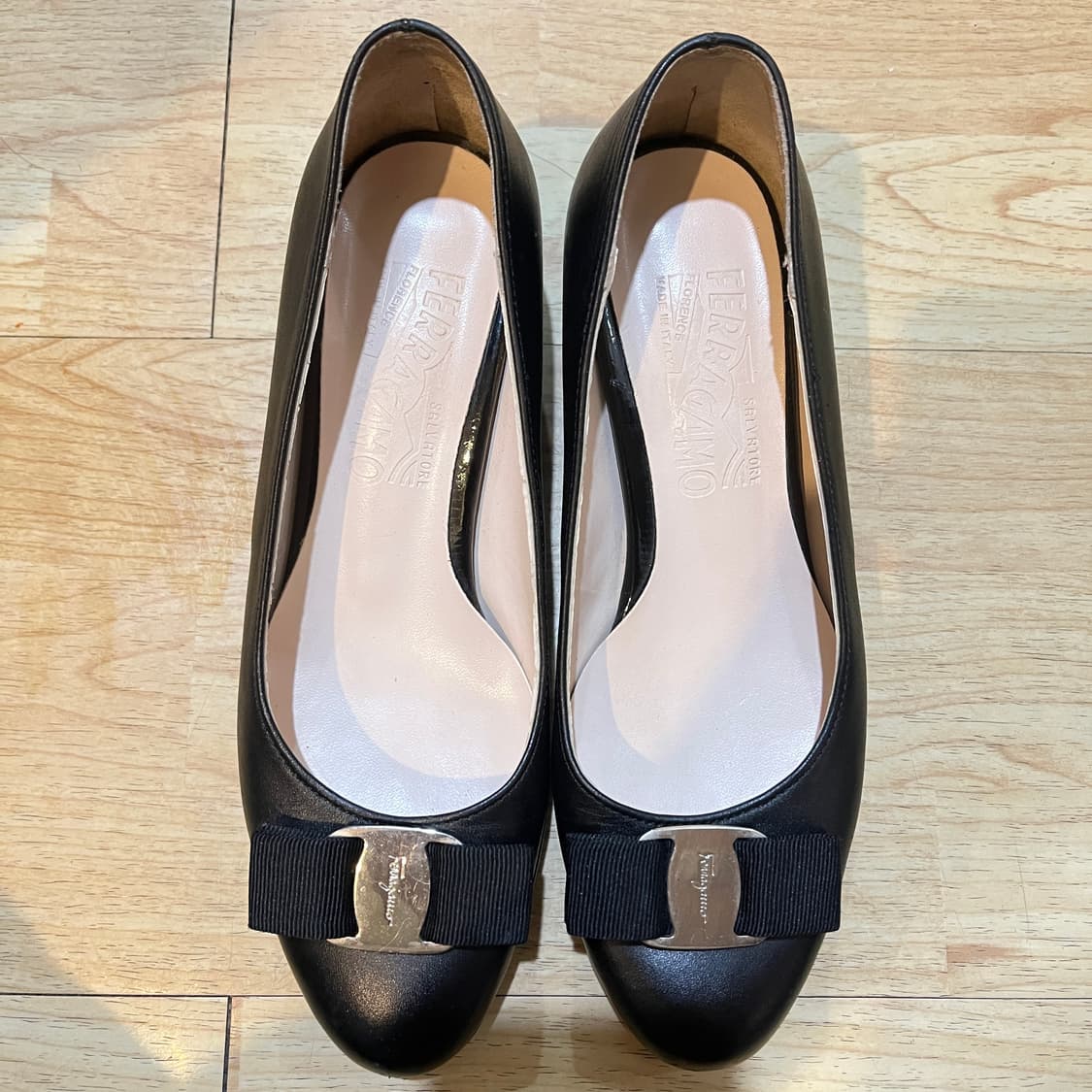 (230~235mm) 페라가모 바라리본 여성구두 EU36사이즈 상품이미지1