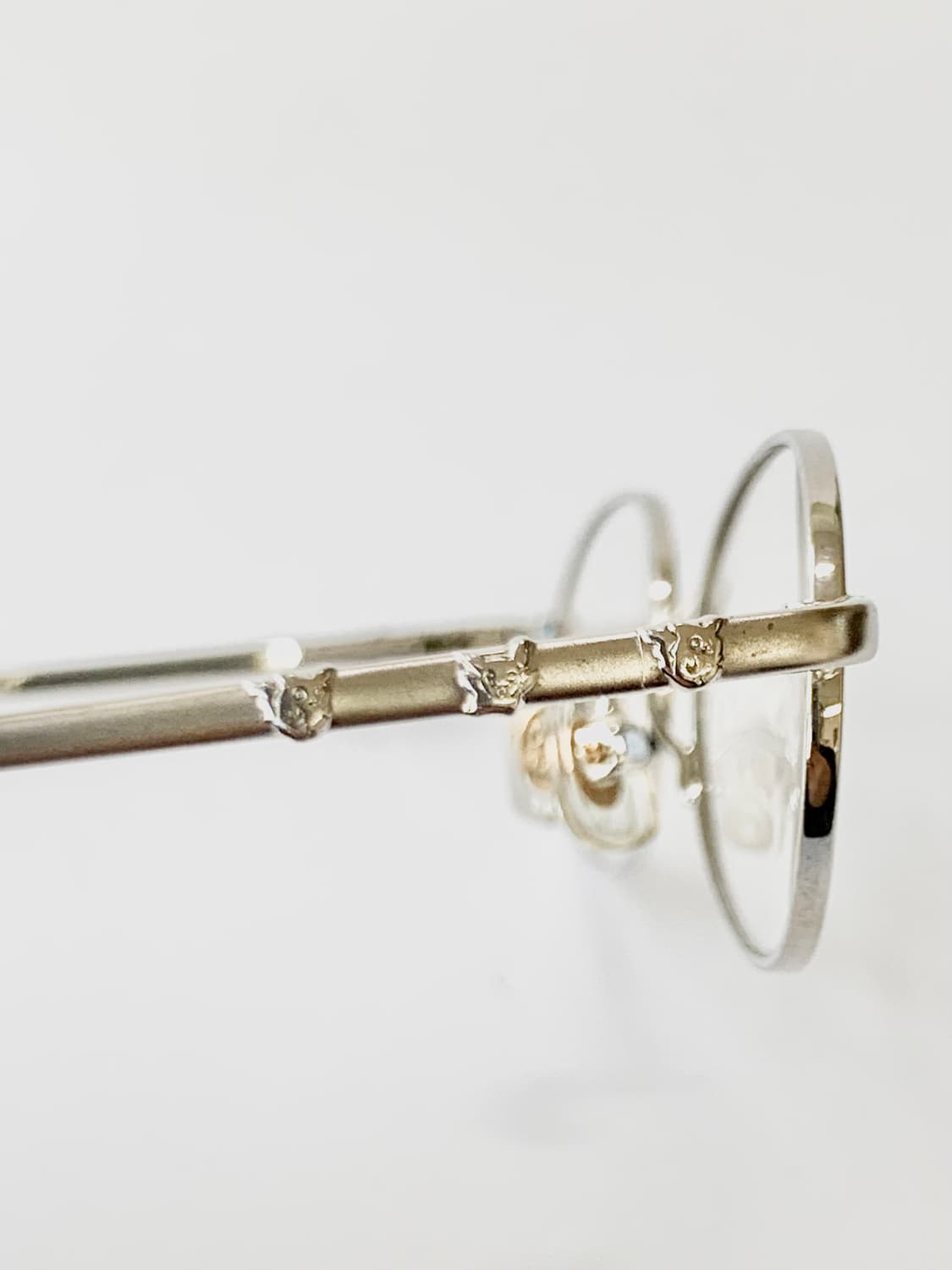 [픽키-589] (Small)실버 오벌 안경테 포켓몬 디테일 메탈 빈티지 상품이미지5