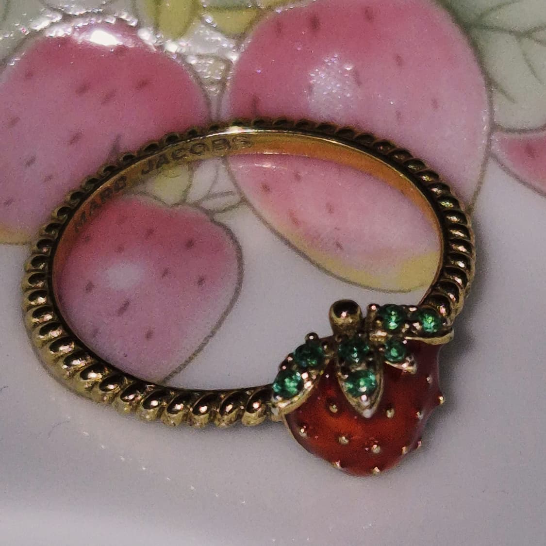 마크제이콥스 실버925 딸기 큐빅 반지 상품이미지7