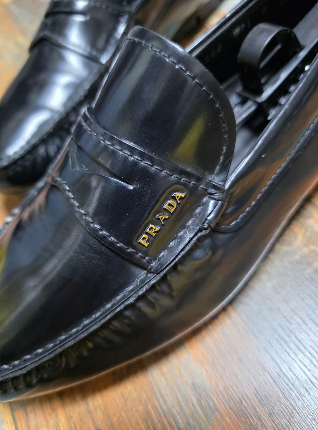 프라다 블랙 페니 로퍼  / 유광 / 8 (265~270) 상품이미지7