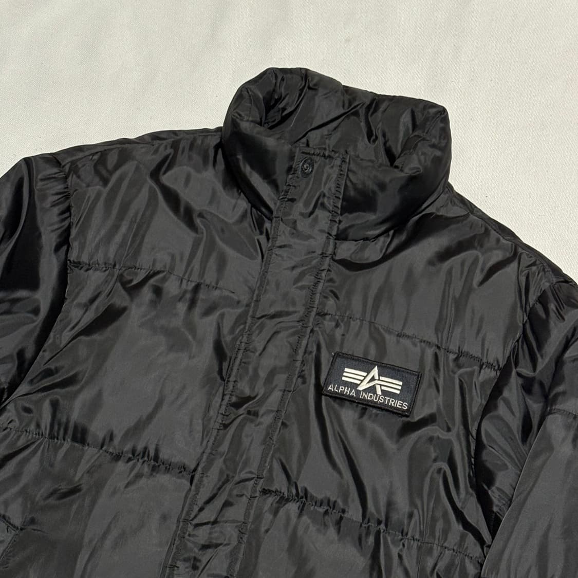 M 알파인더스트리 패치 다운 블랙 패딩 상품이미지1