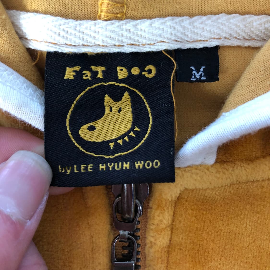 팻독 벨벳 후드집업 상품이미지4