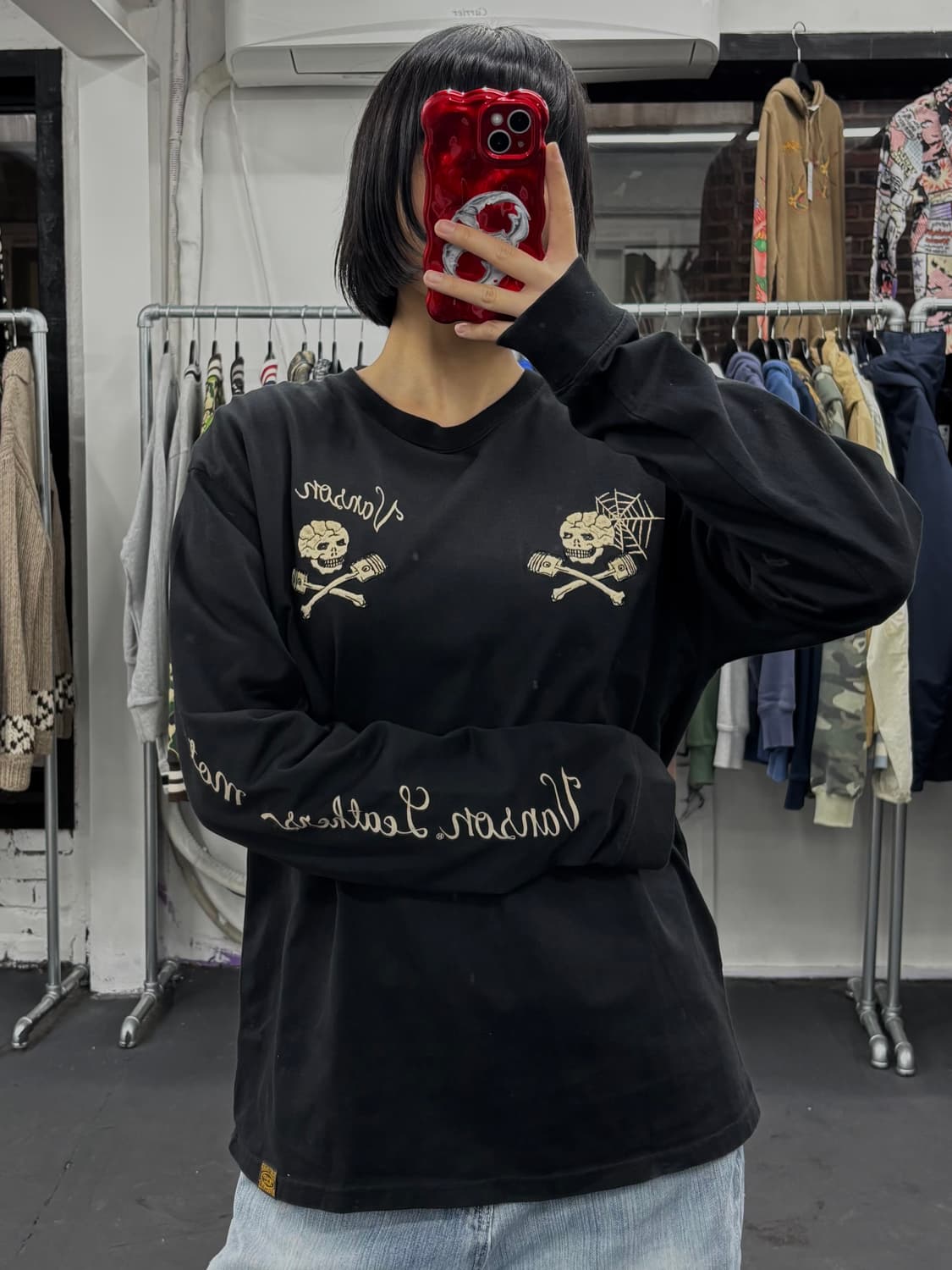 밴슨 레더 스컬 사이드 로고 롱슬리브 상품이미지2