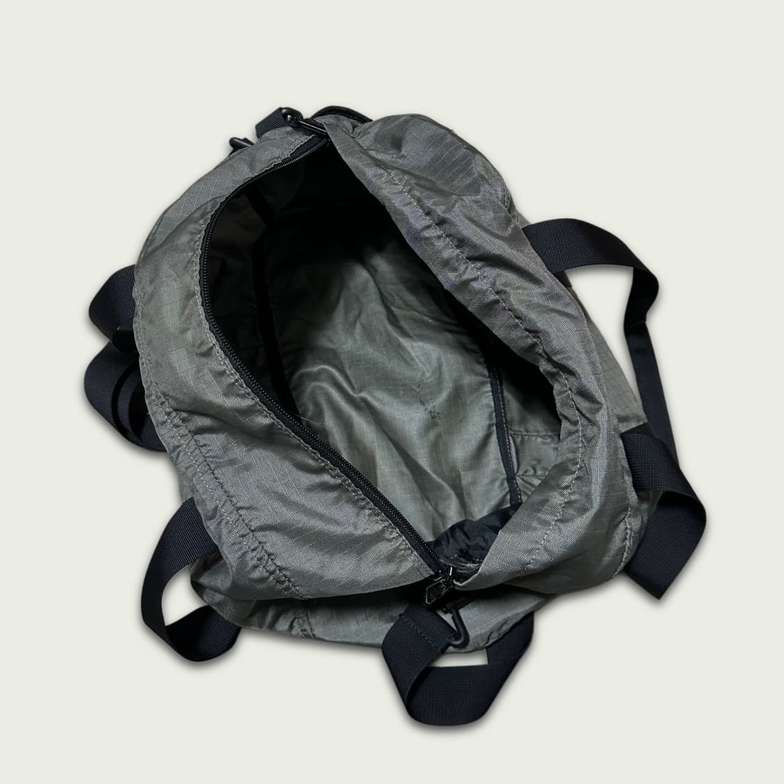 노스페이스 립스탑 나일론 그레이 더플백 상품이미지4
