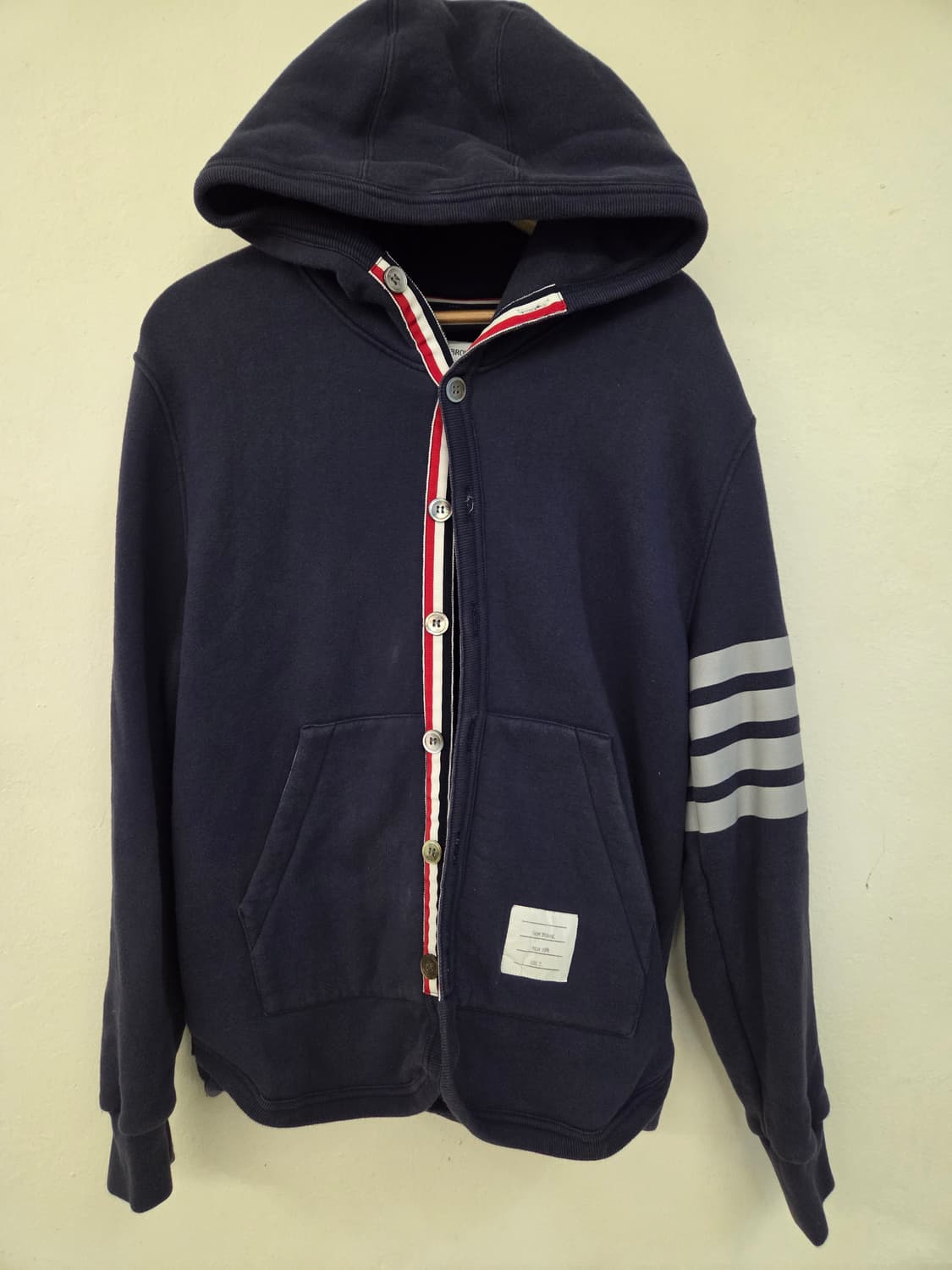 톰브라운 네이비 4선 후드 가디건 상품이미지1