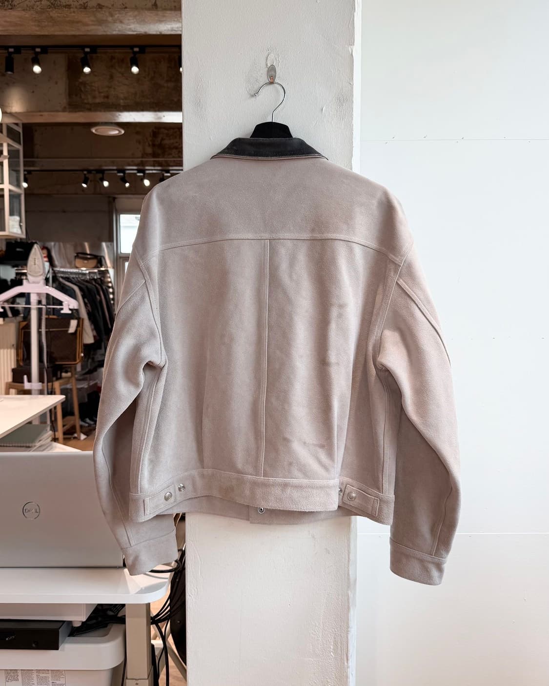 올리브 드랩 서비스 베이지 스웨이드 팻 트러커 자켓  상품이미지7