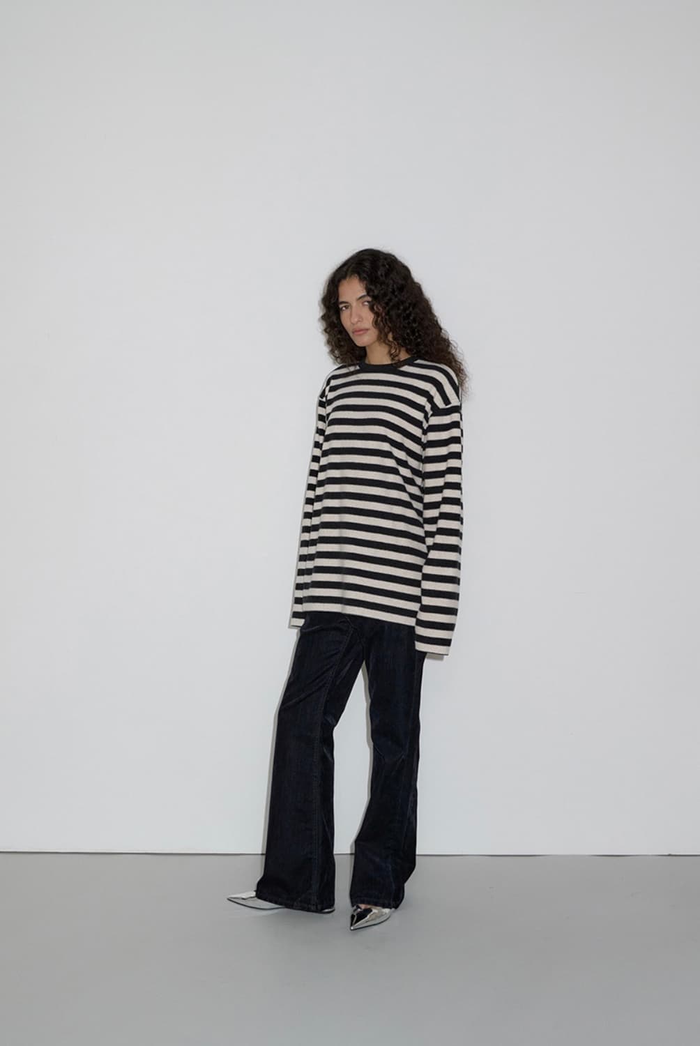 오버듀플레어 벨벳 부츠컷 데님 네이비S 상품이미지2