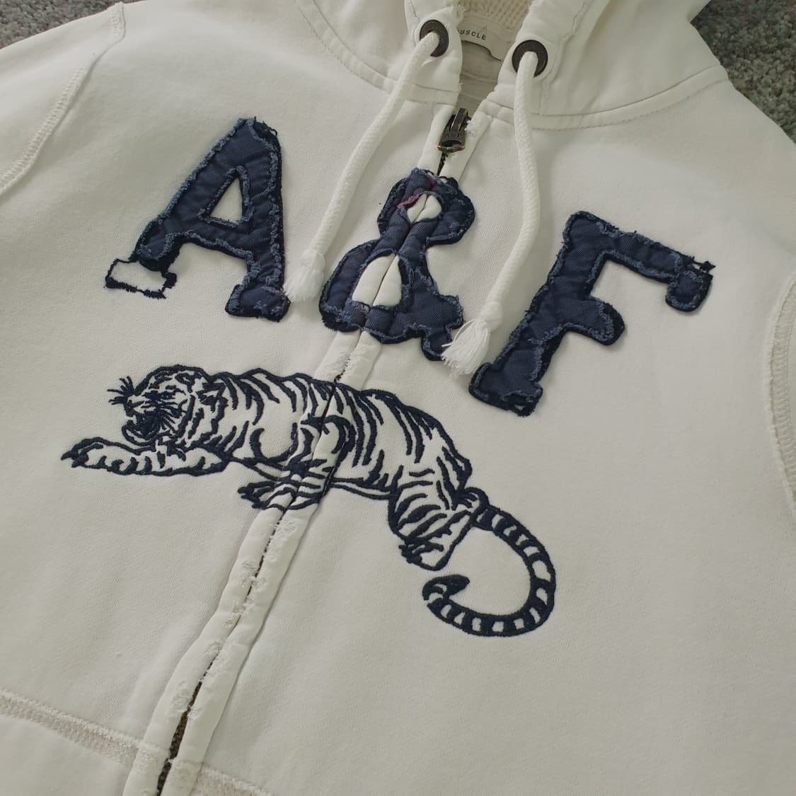 [무료배송] Abercrombie Fitch 타이거 로고 후드 집업 상품이미지4