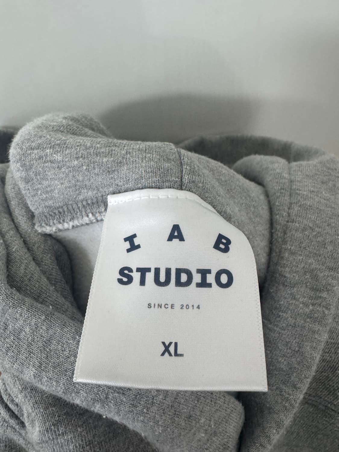 아이앱 스튜디오 21ss 후드티 상품이미지3