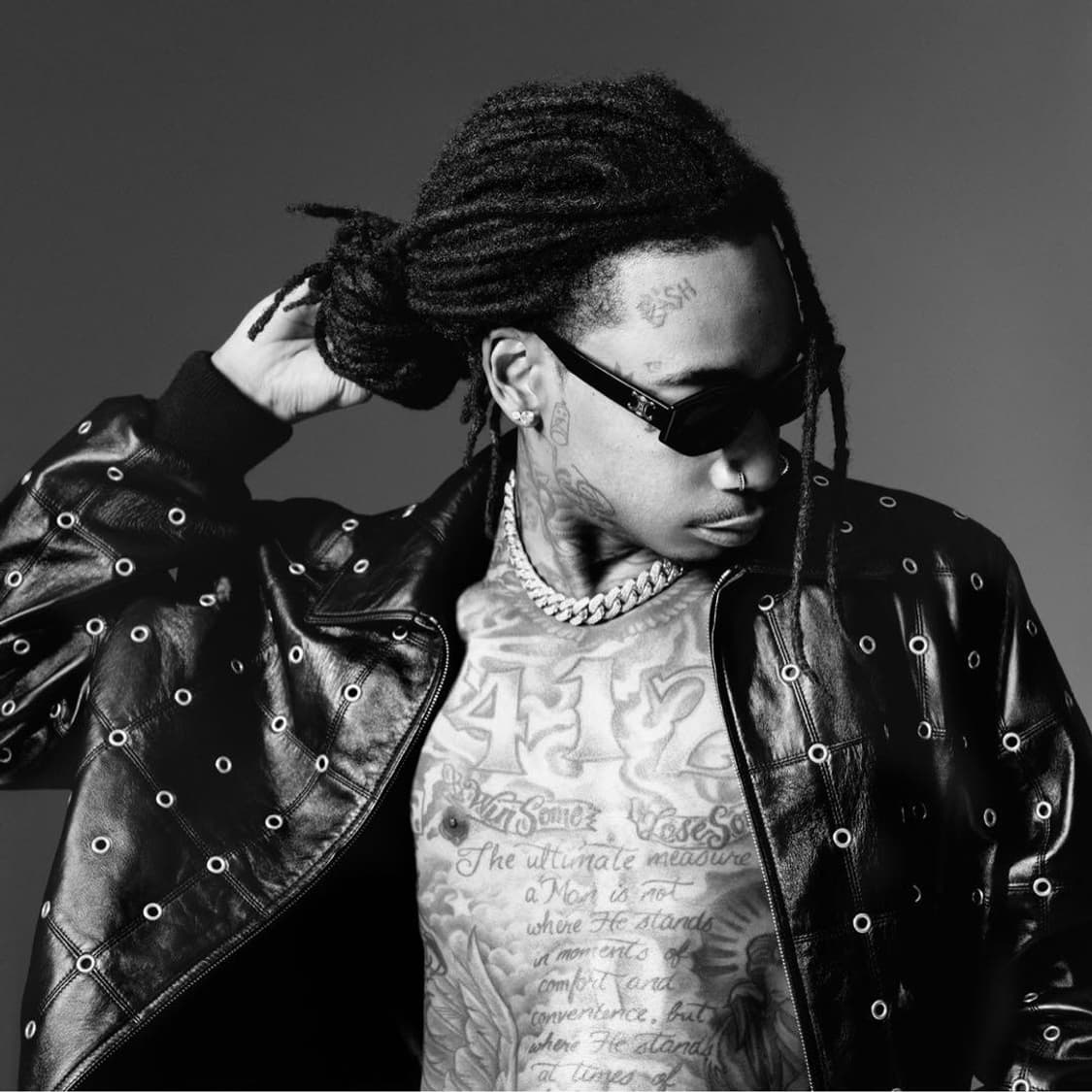 [박보검님 착용] 셀린느 22AW 아이렛 스터드 램레더 자켓 상품이미지2