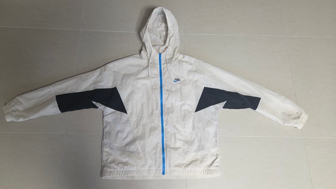 나이키  헤리티지 윈드러너 우븐 시그널  바람막이 점퍼  상품이미지2