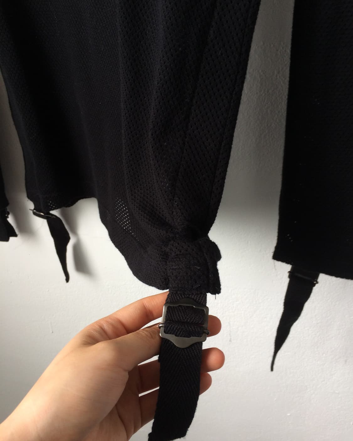 Bat su club side shirring point mesh top 상품이미지4