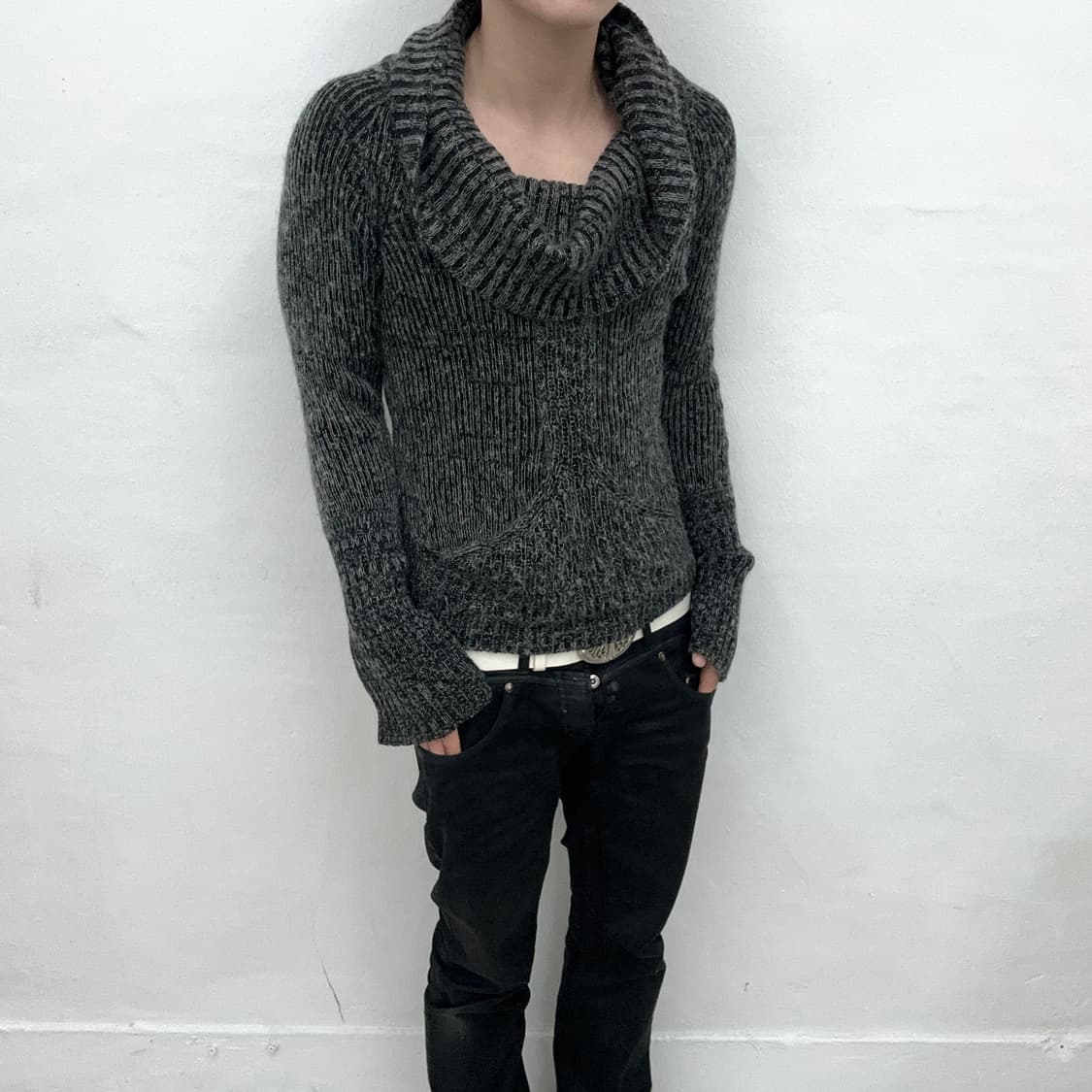 Grey Noise pattern drape knit 상품이미지1